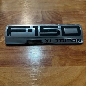 04 05 06 07 08 FORD F-150 F150 XL TRITON SIDE EMBLEM BADGE SYMBOL USED OEM